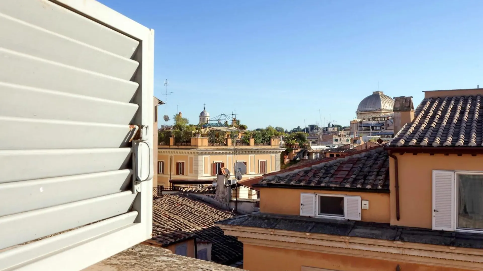 Piazza Mattei Elegant Apartment | Romeloft Italy