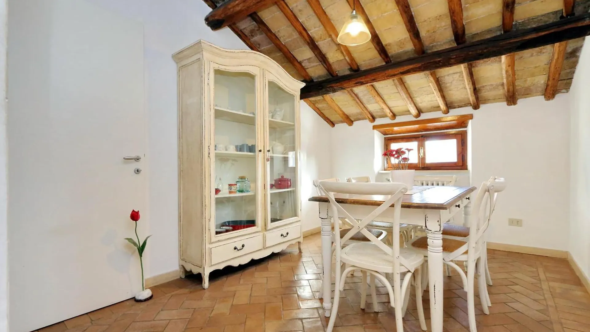 Piazza Mattei Elegant Apartment | Romeloft