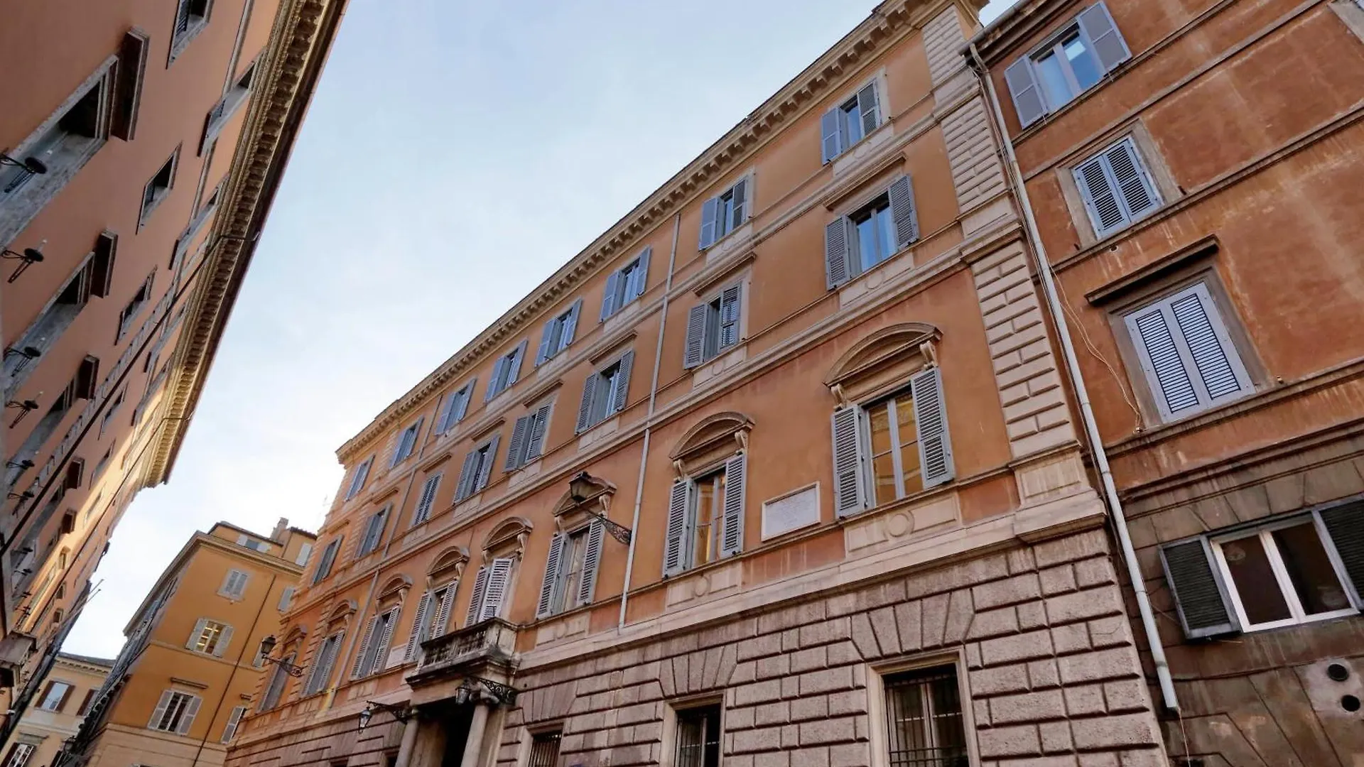 Piazza Mattei Elegant Apartment | Romeloft